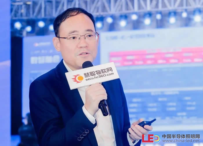 深圳市敢為軟件技術(shù)有限公司董事長、首席軟件架構(gòu)師 沈東.jpg